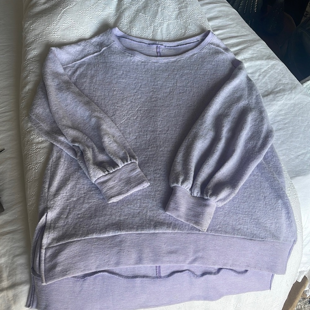 Alya Lavender sweater size L
